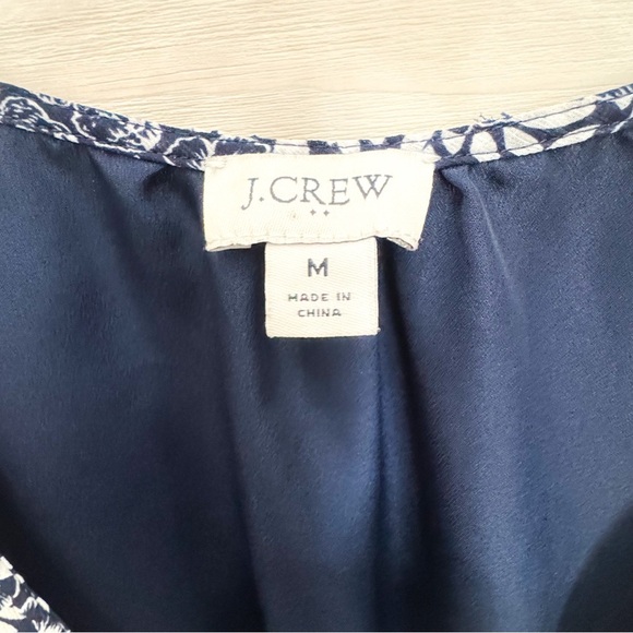 J.Crew V-Neck Puff-Sleeve floral top ❤️ - Picture 6 of 7